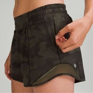 Lululemon Hotty Hot Low Rise Short 4" Heritage 365 Camo Dark Olive Multi